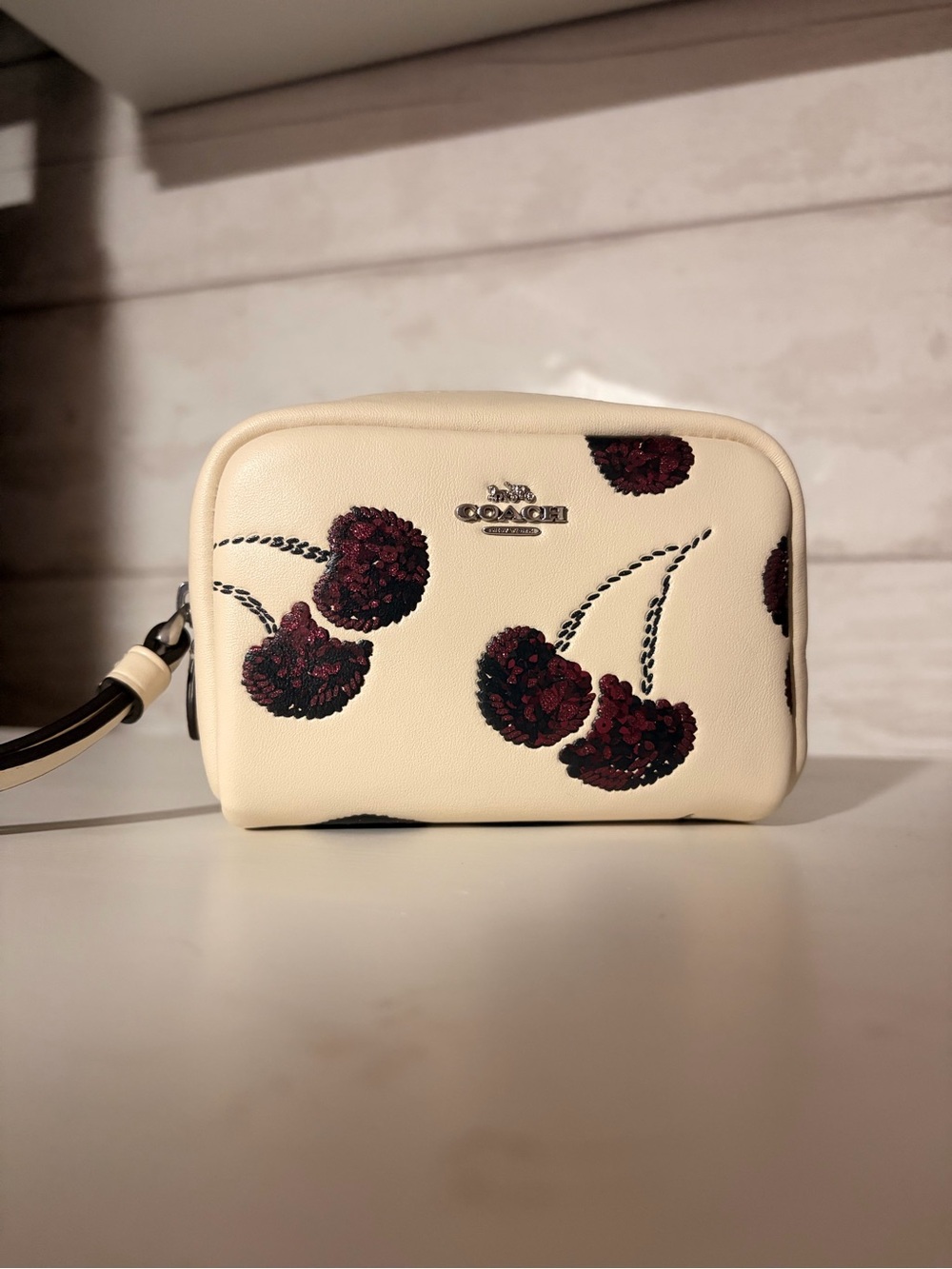 CDF01 Coach Wristlet/pouch